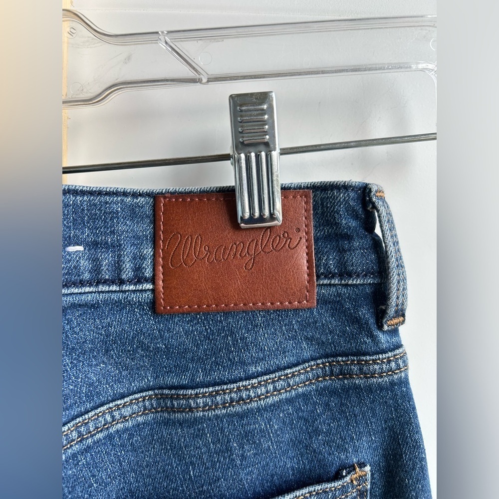 Wrangler | Highwaist Straight leg | women’s size 28x32 - Picture 7 of 7